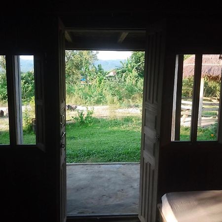 Shanta Ghar A Rustic Guesthouse Chitwan Exteriér fotografie