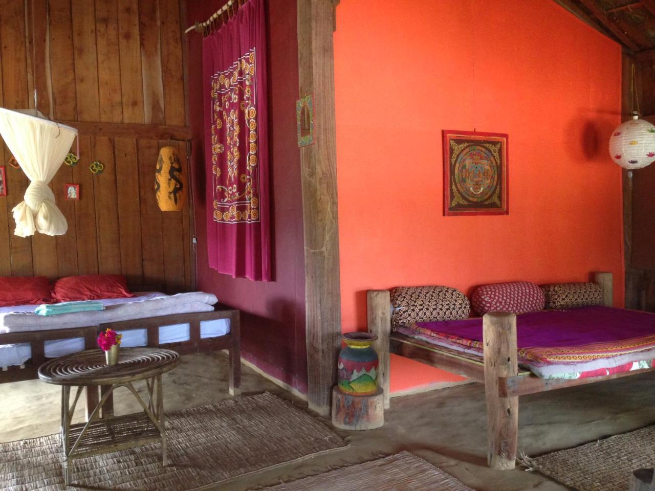 Shanta Ghar A Rustic Guesthouse Chitwan Exteriér fotografie